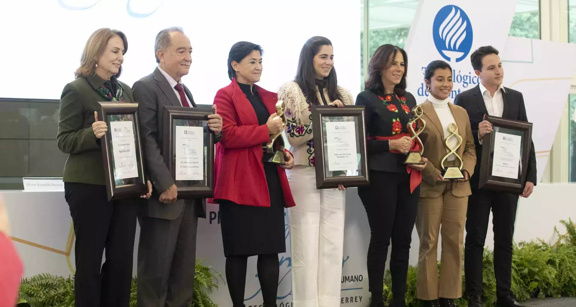 Filantropía y sentido humano: entregan Premio Luis Elizondo 2022