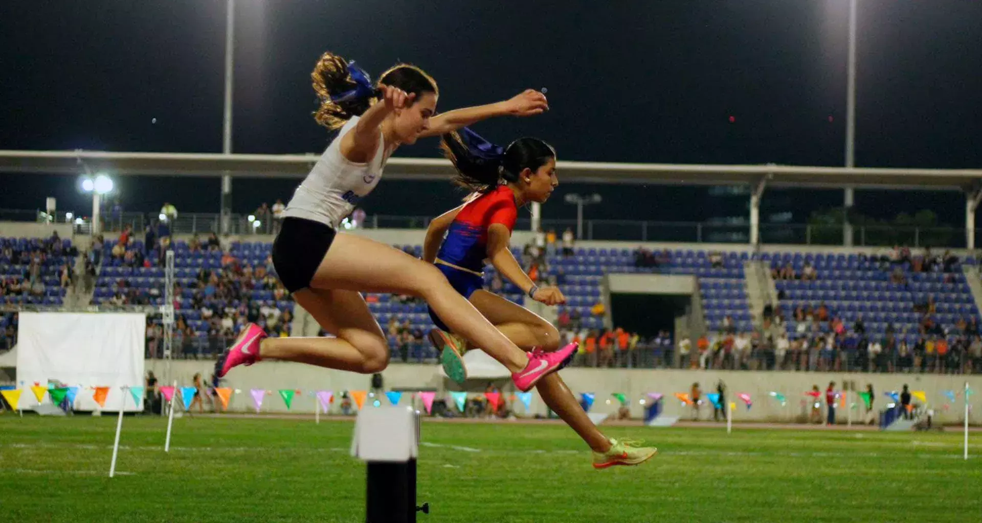 Mariana Batarse ganó medalla de plata en 3 mil metros con obstáculos