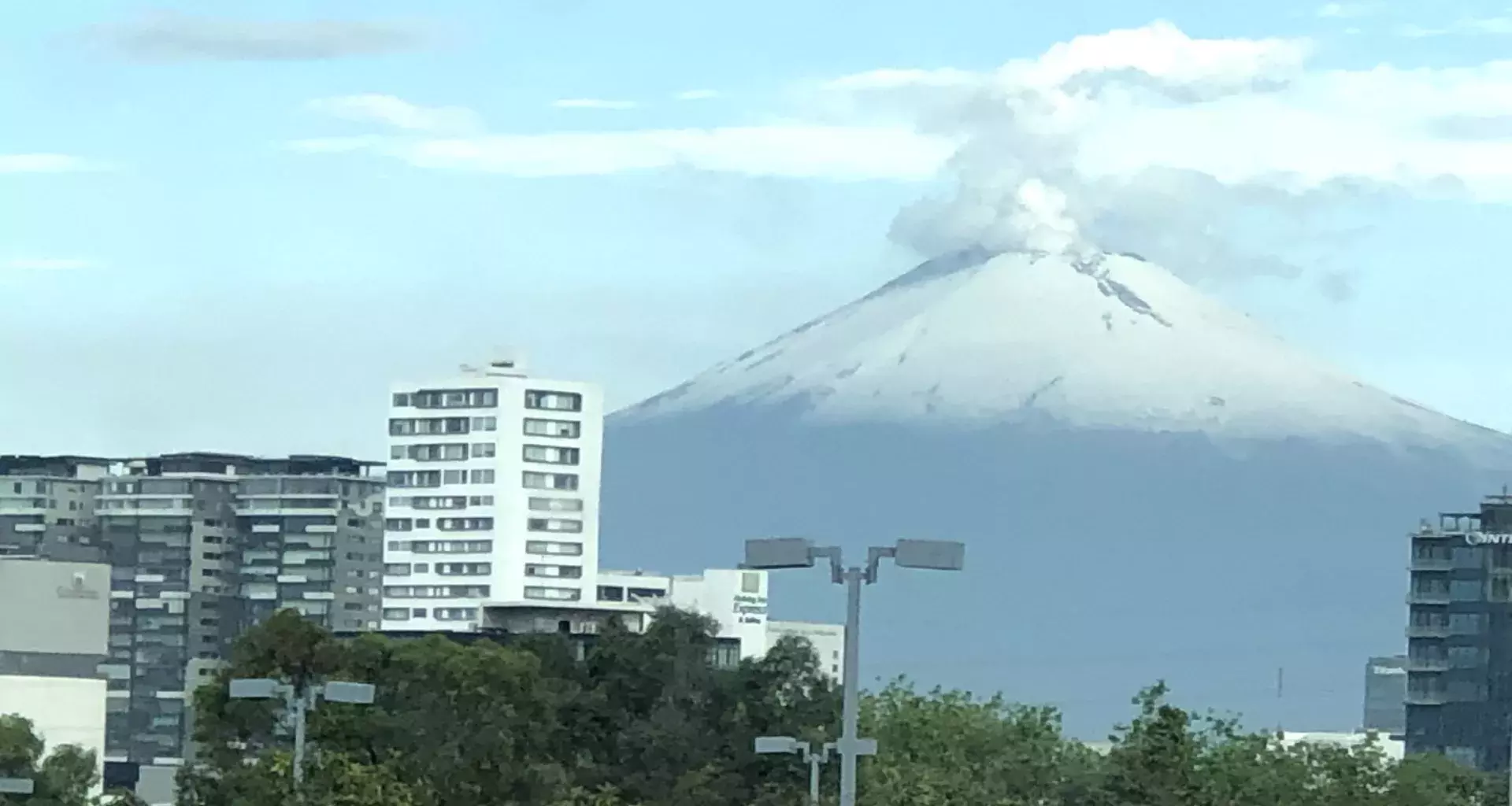 El volcán Popocatépetl ha sido eterno guardián de la ciudad de Puebla.