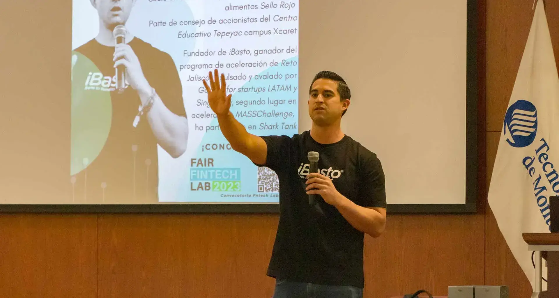 Egresado Tec en comercio electrónico y emprendedor de fintech.