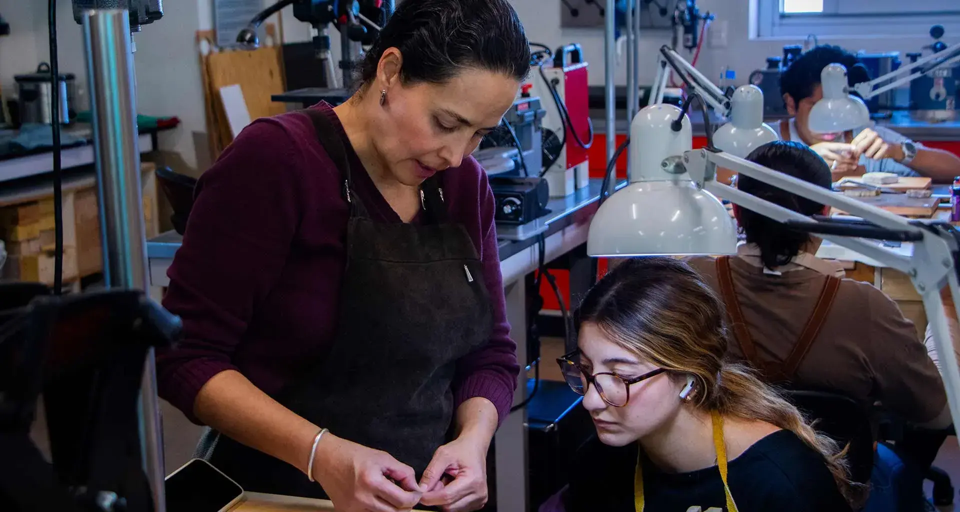 Milano Jewelry Week, certamen en el que fue premiada la profesora del Tec Guadalajara, Alejandra Alfaro.