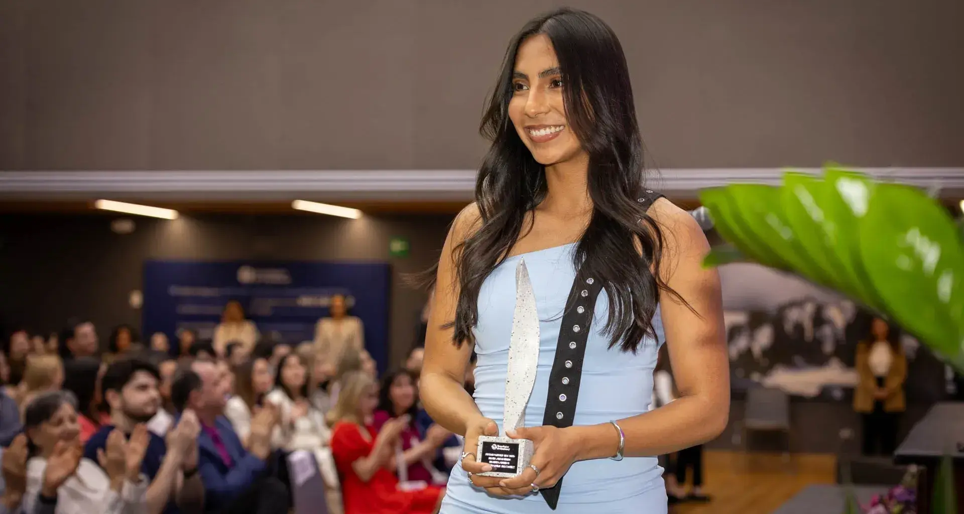 Impulsa al deporte femenino: Diana Flores gana Premio Mujer Tec 2025 