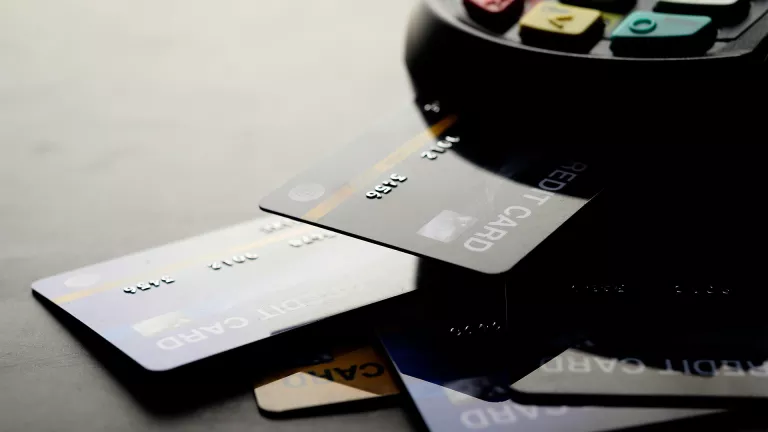 Domina tus finanzas: guía para elegir y usar tarjetas de crédito