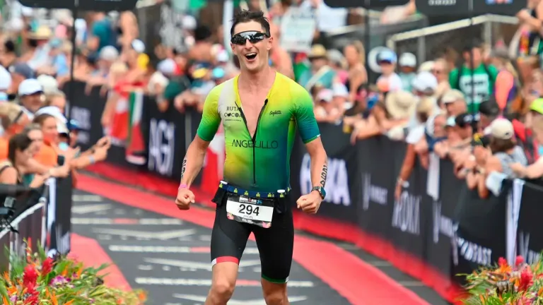 Egresado sin frenos: EXATEC consigue el mejor tiempo en triatlón 