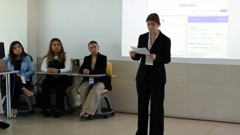 Estudiantes simulan debates de la ONU en PrepaTec Cuernavaca (Fotos)