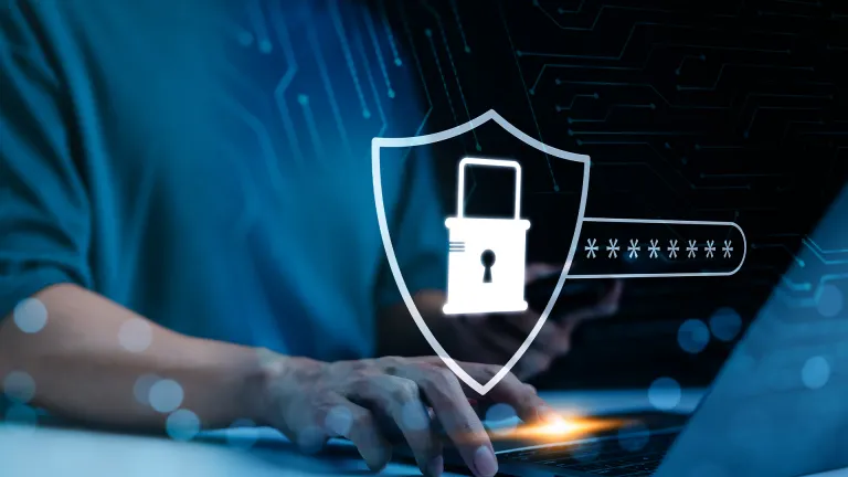 Alumno Tec CCM gana reto de ciberseguridad de Banco Santander
