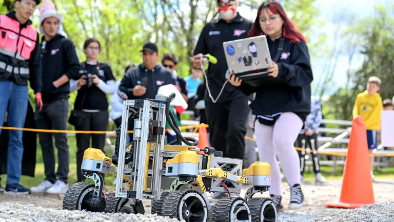Equipos de Ingeniería Tec son Top 3 y 9 en competencia de la NASA