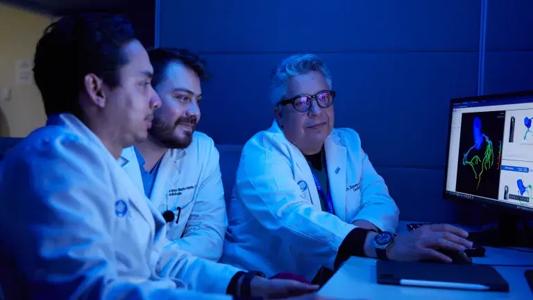 Corazones en la mira: TecSalud reconocido en tratar falla cardiaca