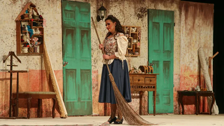Redefiniendo La Cenicienta: alumnos Tec presentan obra en CDMX (fotos)