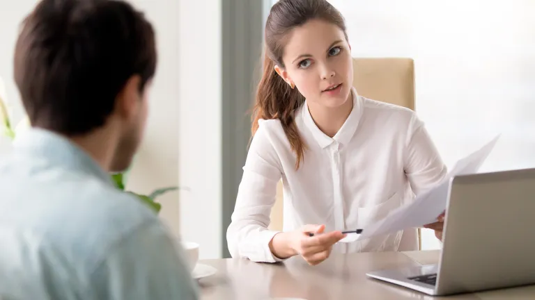 ¿Recién graduado? 5 claves que evaluar antes de aceptar un empleo