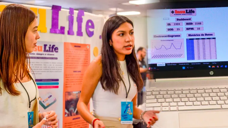 Alumnas PrepaTec llevarán proyecto contra diabetes a Latinoamérica