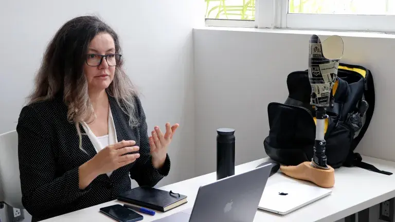 Diseño con propósito: estudiantes crean prótesis para adultos mayores 