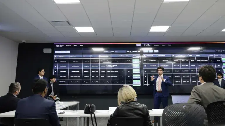 Tecnología: estudiantes Tec usan IA en servicio al cliente de empresa