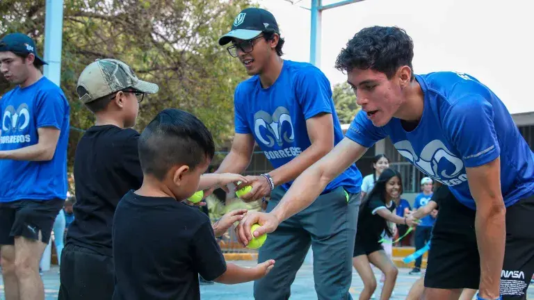 Inspiran: Borregos Gdl fomentan bienestar en escuela de Zapopan (foto)