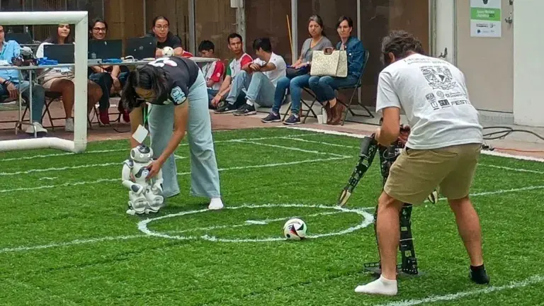 ¡Al podio! Equipos Tec ganan 9 medallas en Torneo Mexicano de Robótica
