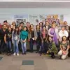 Integrantes de la carrera de Letras Hispánicas (LLE) en la develación de su línea del tiempo