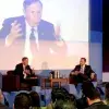 Ex director de la CIA dialoga con alumnos en Monterrey