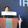 Axel expresando unas palabras durante la ceremonia.