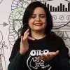 Rocío Garza diciendo gracias en Lengua de Señas Mexicano.