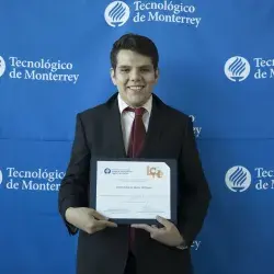 Diogny López graduada del campus Sonora Norte gracias a beca Don Enrique Mazón López
