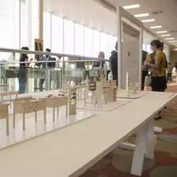 En el tradicional Open Room los alumnos de Diseño Industrial y Arquitectura realizan una exposición de sus mejores trabajos realizados a lo largo del semestre.