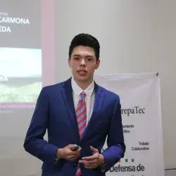 alumno exponiendo