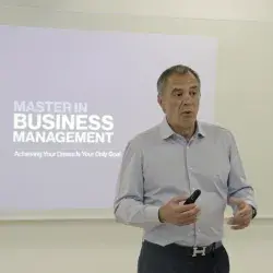 El Dr. Ignacio de la Vega en una Master Class