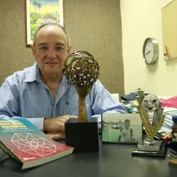 Ramón Llanes Fernández ganador del premio nacional Profesor Inspirador 2018