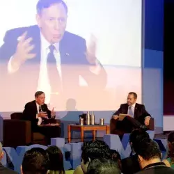 Ex director de la CIA dialoga con alumnos en Monterrey