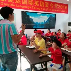 Alumno de Prepa Tec trabajó como voluntario en China enseñando inglés a niños.