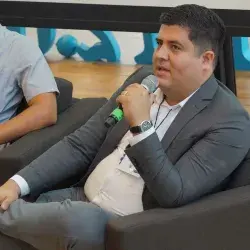 El joven mexicano que quiere cambiar el país con sus paneles solares