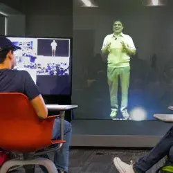 My professor is a hologram!Tec gives its first class à la Star Wars