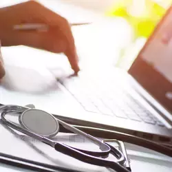 Estudiantes y especialistas del área médica pueden tomar el curso en línea.