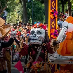 Fotografía desfile Día de Muertos en México