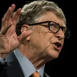 Bill Gates llama a priorizar la educación en México durante entrevista y pone al Tec de Monterrey como ejemplo