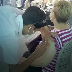 Cumple Tec en su quinta campaña de vacunación
