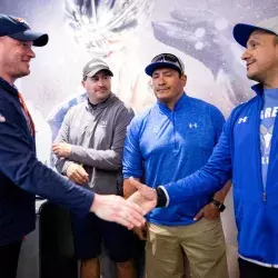 Entrenadores de Borregos conversaron con Nathaniel Hackett, head coach de los Broncos de Denver