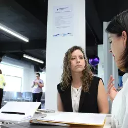 Mujeres emprendedoras colaborando en Startup Weekend Woman Monterrey