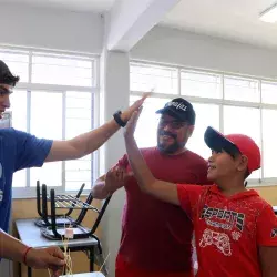 Labor social en escuela Juan Rulfo realizada por Borregos del Tec Guadalajara.