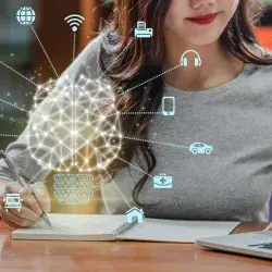 Estudiantes reflexionan sobre uso responsable de Inteligencia Artificial en el ámbito académico.