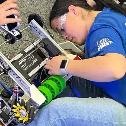 Alumnos de PrepaTec SLP crean nuevo equipo de robótica