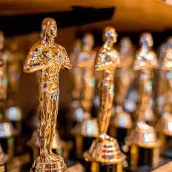 estante de estatuillas de los premios Óscar 2024