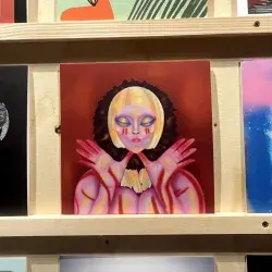 Diseño de la portada del disco realizado por Hannia Cámara para el concurso de War Child Presents Secret 7