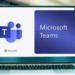 Computadora con logotipo de Microsoft Teams