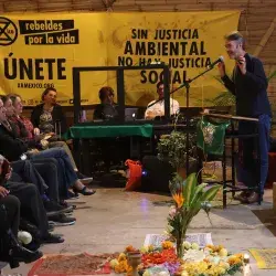 Jem Bendell during the presentation of his book in Mexico City.