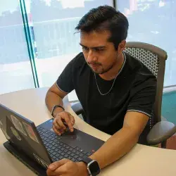 Congreso out 4 you, erick oseguera, alumno de Tec Guadalajara, participó en Nueva York.