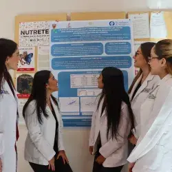 Invesitigación en nutrición sobre niños con parálisis, realizada por equipo de alumnas del Tec Guadalajara. 