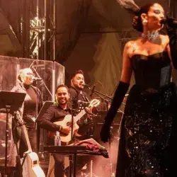 José Vázquez en un concierto con Natalia Jiménez