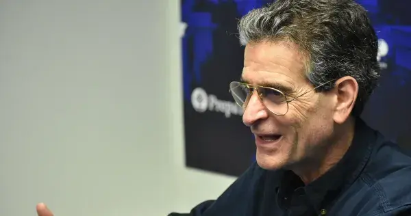 Dean Kamen en entrevista; el "Davinci" moderno visitó el Tec