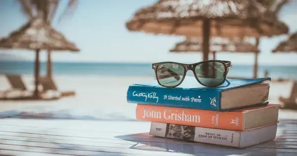 Viaja entre los libros: 10 recomendaciones para el verano
